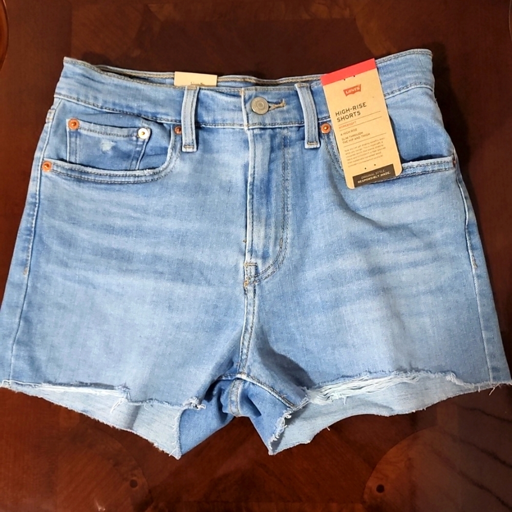 NWT Levi's shorts